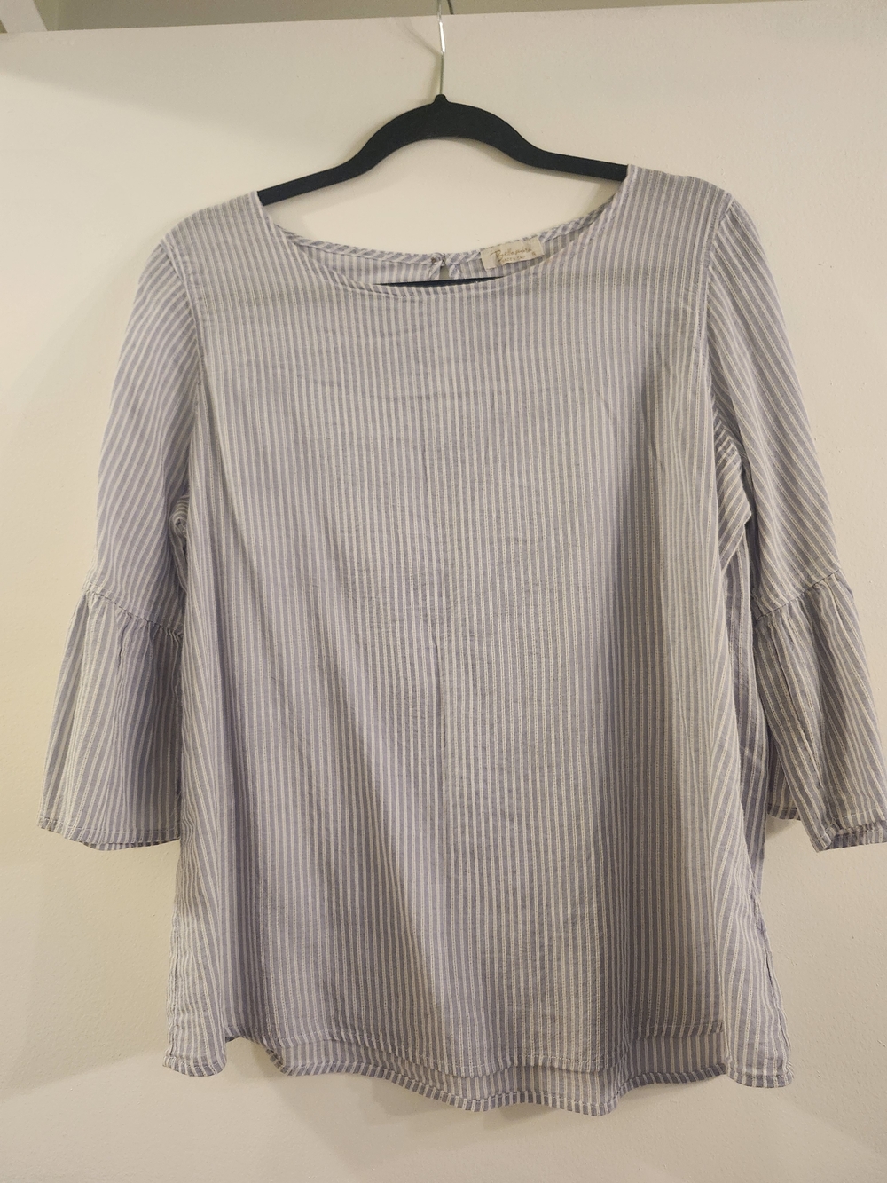 Striped Light Blue & White 3/4 Sleeve Tunic Top